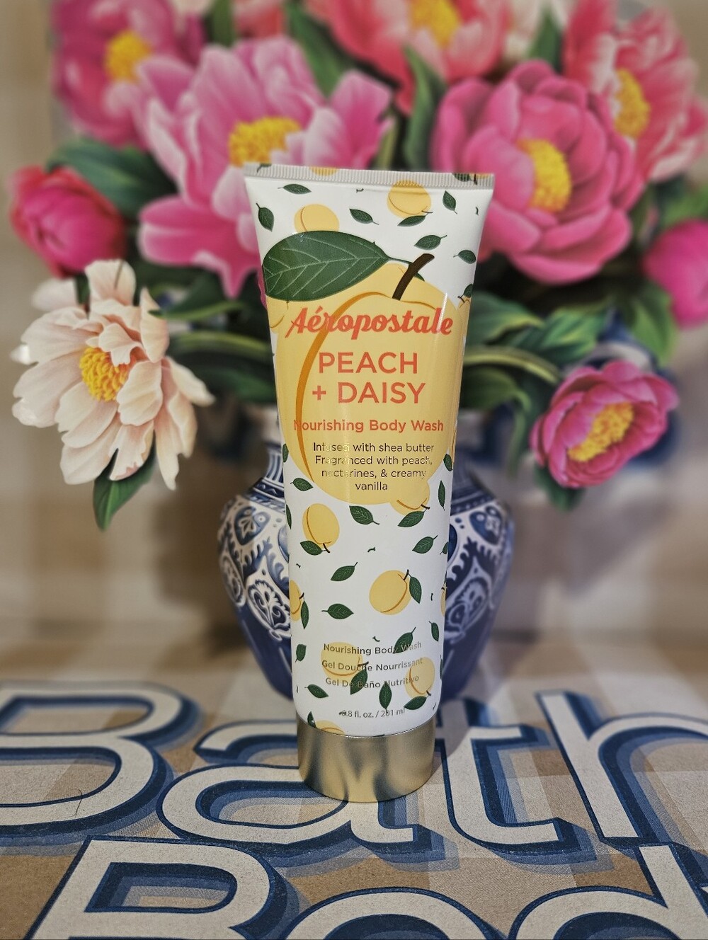 NWT Aéropostale Peach + Daisy Nourishing Body Wash - Peach & Green